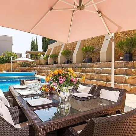 Vale Do Garrao Sleeps 8 Pool Wifi